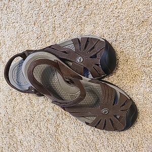 Keen Rose sandals size 8